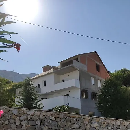 Toni I Kristina Apartmán Baška