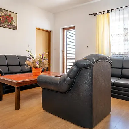 Apartamento Toni I Kristina Baška