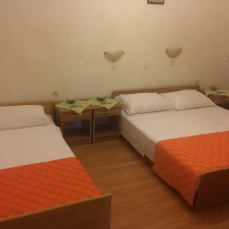 Toni I Kristina Apartament Baška