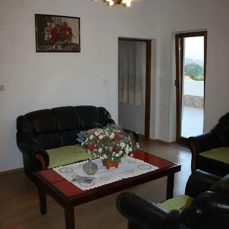Toni I Kristina Apartmán Baška